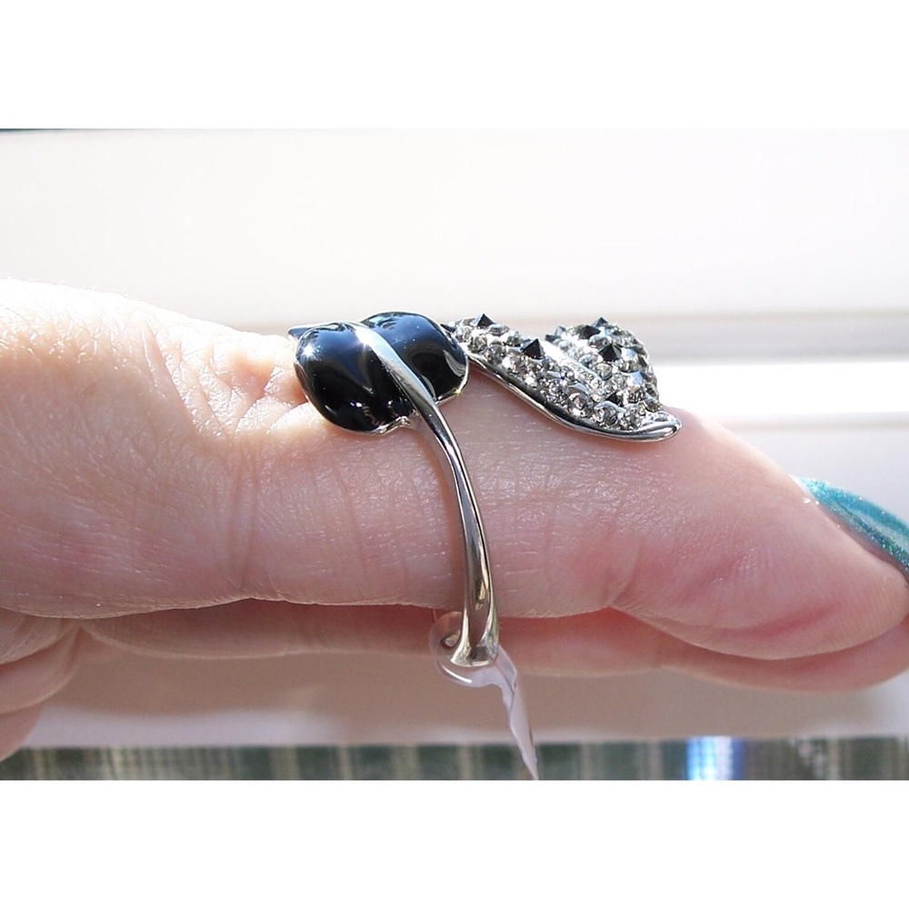 STAINLESS STEEL Black & Clear Crystals Leaf Ring - Picture 6 of 15